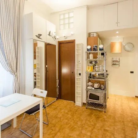 Cozy Central Studio - Porta Romana Appartement