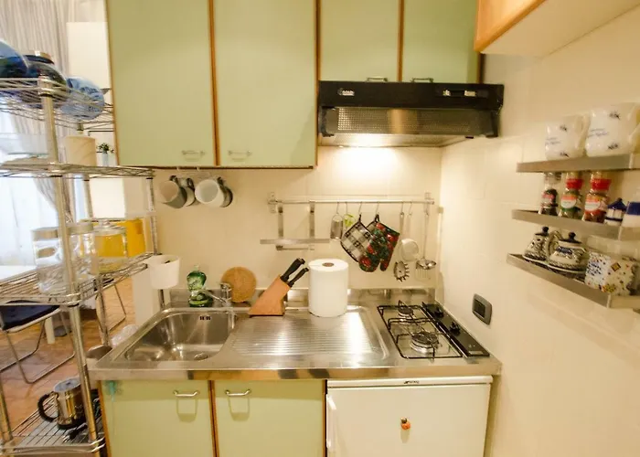 Cozy Central Studio - Porta Romana Апартаменты *